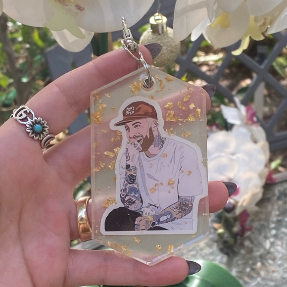 Mac Miller Tiny Desk Concert Cartoon & Gold Flakes Keychain Bag Charm Resin Art - Picture 10 of 12